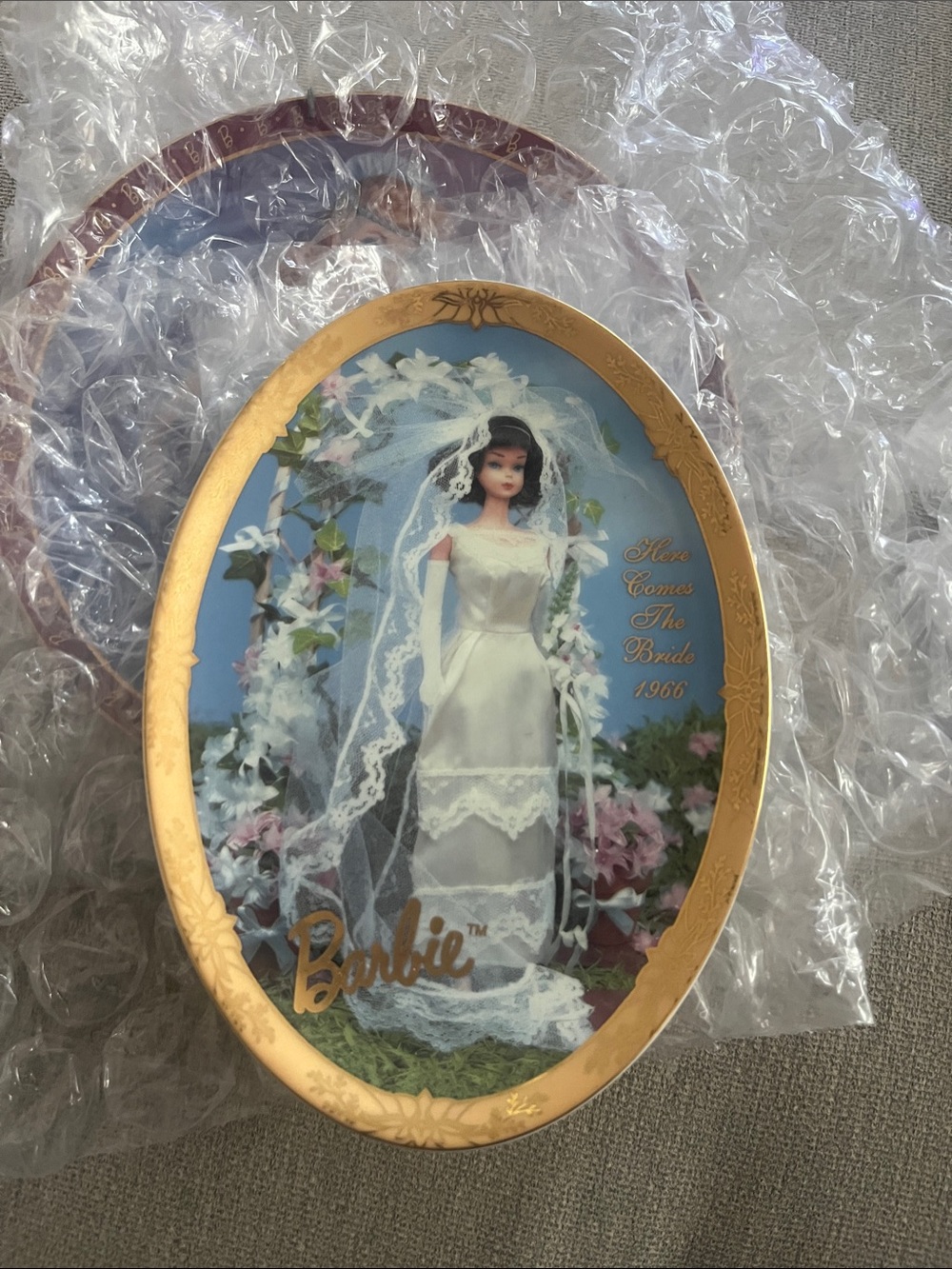 Barbie 1966 Oval Bridal Wall Plaque in Gold and Blue